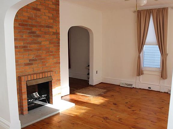 4th image of 106 Wayne St