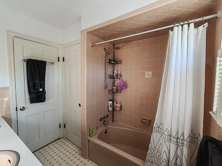 Full bathroom.