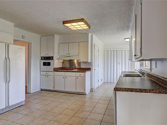 5th image of 2578 Five Forks Trickum Rd