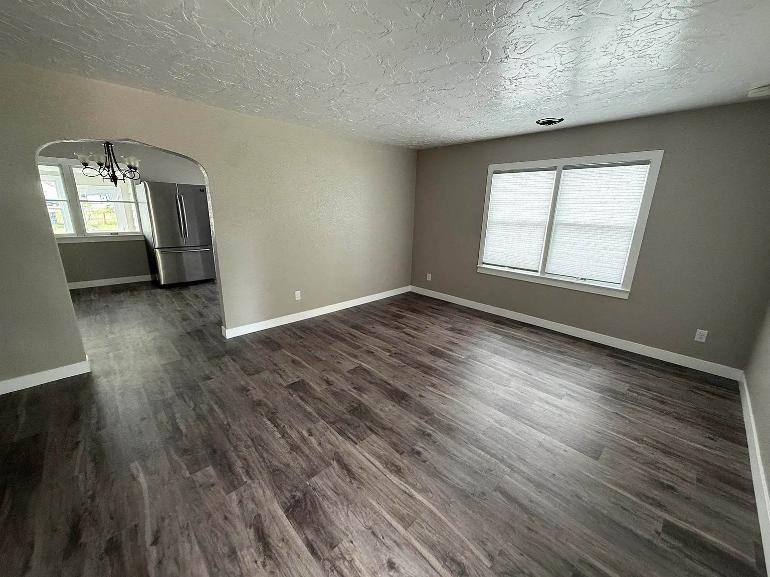 1 bed, 1043 sqft, $1,500 — Photo 2