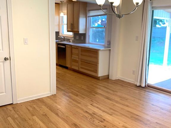5th image of 4371 Wilfred Ave SW