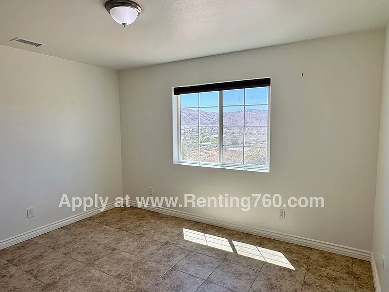 8650 Abeland Rd — Photo 10