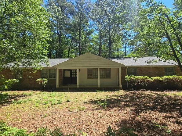 7411 Duncan Rd, North Dinwiddie, VA 23803