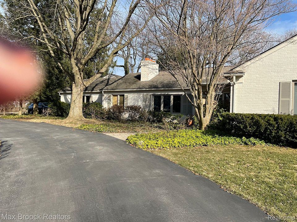 1st image of 6285 Hills Dr
