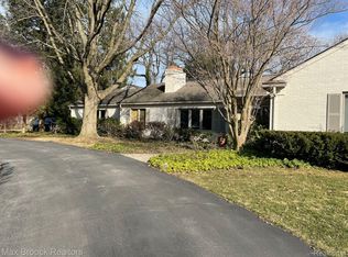 6285 Hills Dr, Bloomfield Hills, MI 48301