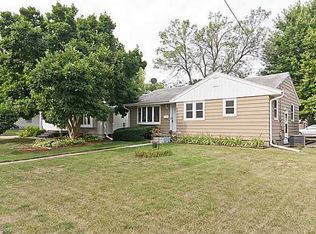 3852 68th St, Urbandale, IA 50322