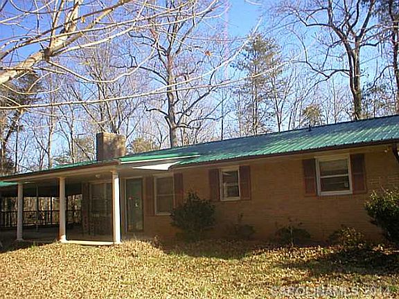 2nd image of 136 Moose Farm Dr