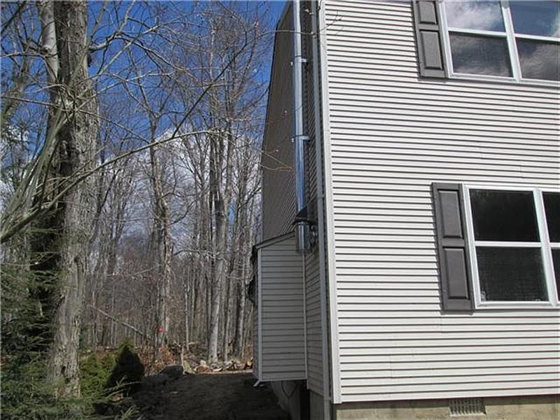 2nd image of 1037 Country Place Dr