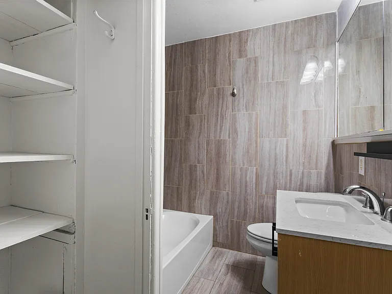 301 Maple St — Photo 10