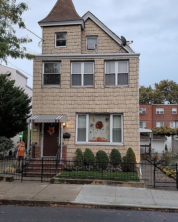 1st image of 69 Bay 11 St