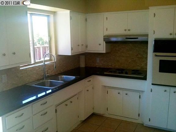 2nd image of 4210 Belle Dr