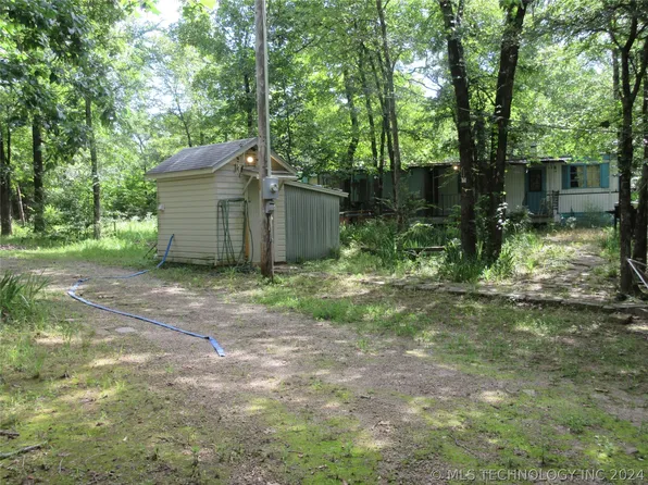 379 County Line Rd E, Eufaula, OK 74432