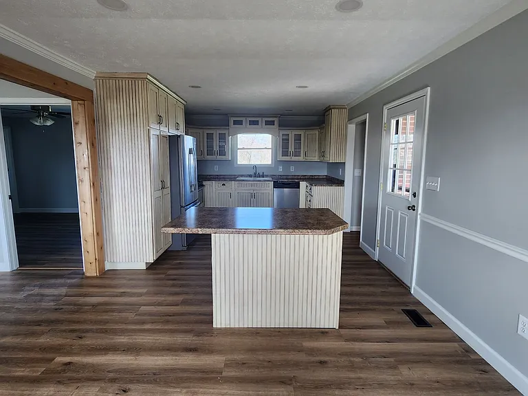 4680 S Grundy Quarles Hwy — Photo 17
