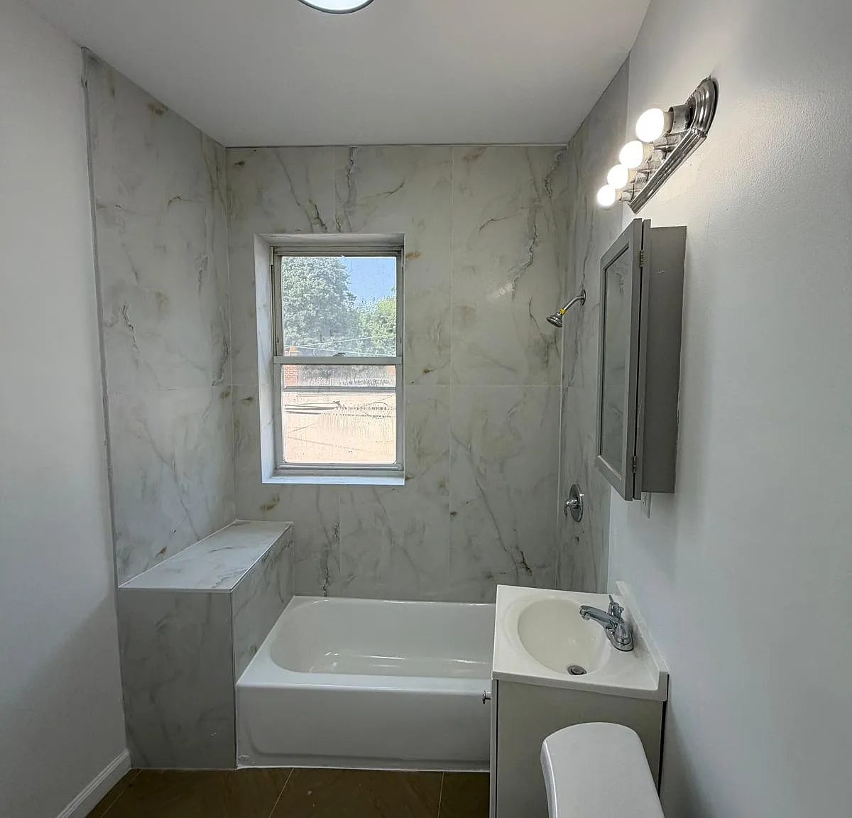 3 bed, $2,050 — Photo 2
