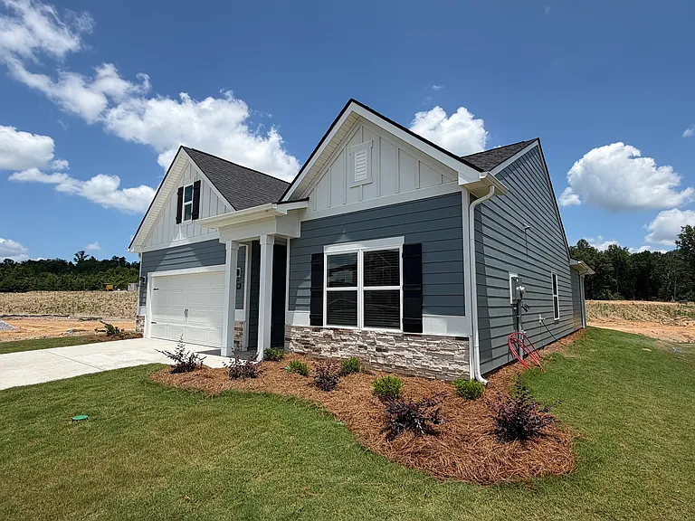 3796 Hawks Creek Dr — Photo 2