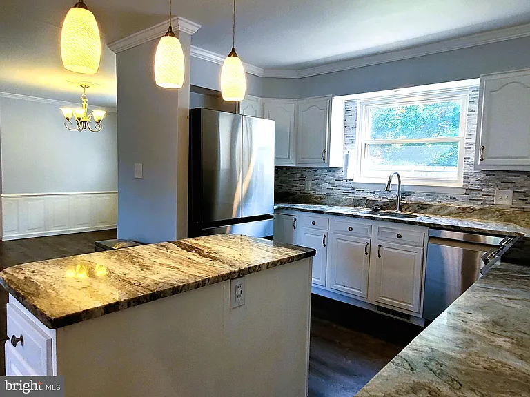 6 Tudor Ct — Photo 13