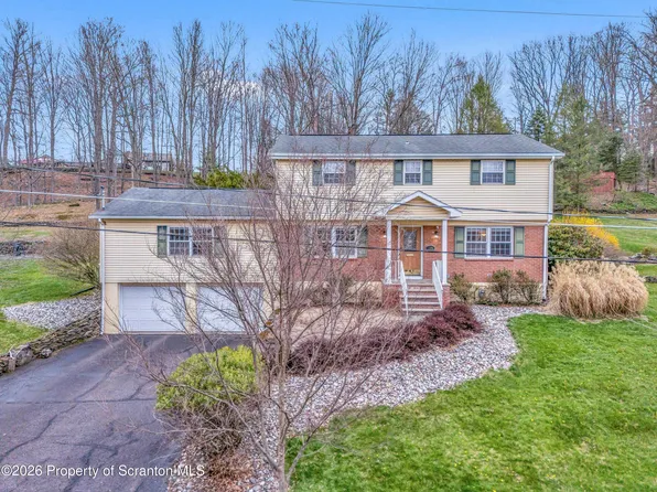 108 Sturbridge Rd, Clarks Summit, PA 18411