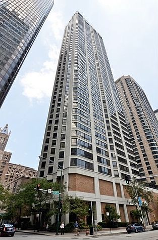1st image of 400 E Ohio St Fl 1