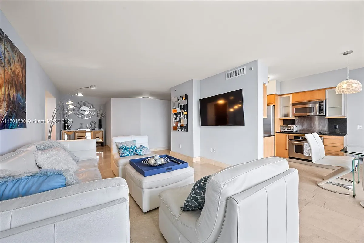Building Photo - 6365 Collins Ave #4106