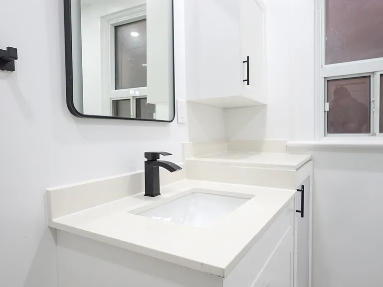605 College St #3 — Photo 12