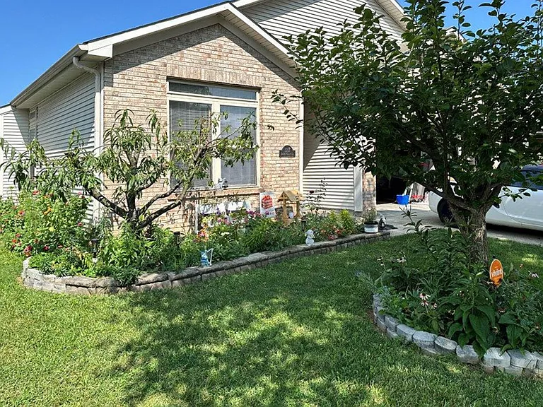 333 Spring Valley Ln — Photo 1