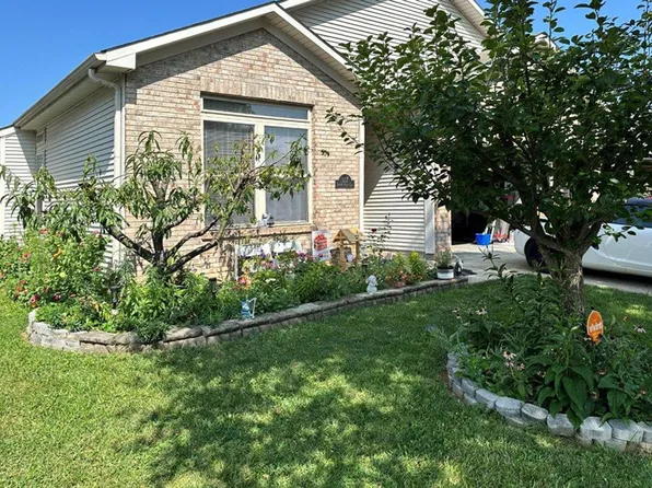 333 Spring Valley Ln, Lexington, KY 40511