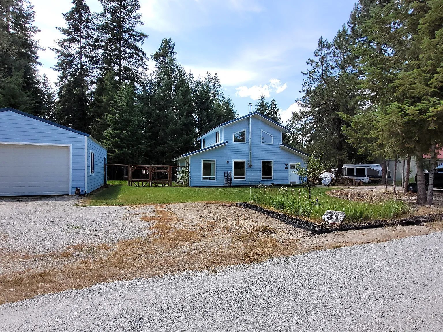 3 bed, 1800 sqft, $2,500 — Photo 3