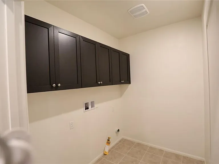 2119 Lavender Ln — Photo 16
