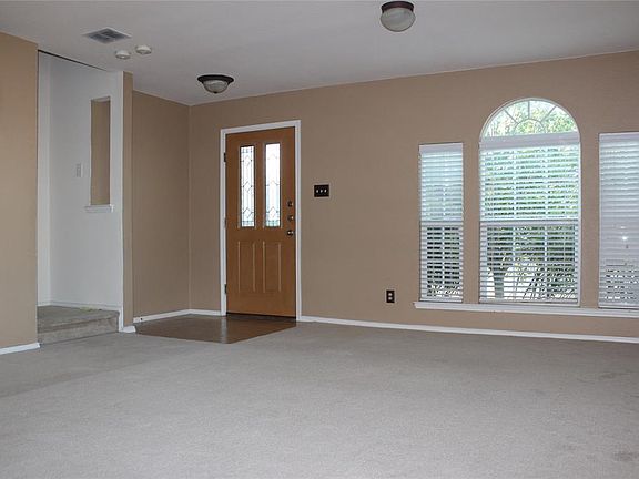5th image of 9987 Dartmouth Dr