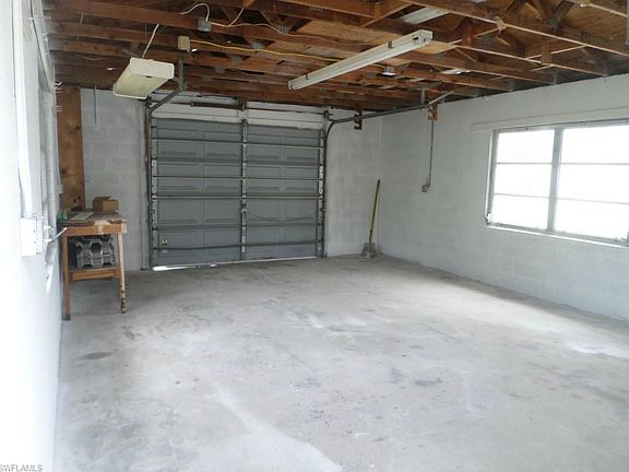 4th image of 819 106th Ave N