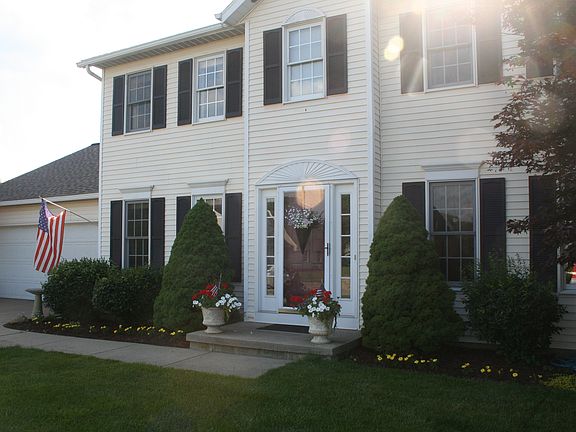 2nd image of 680 Deercrest Dr