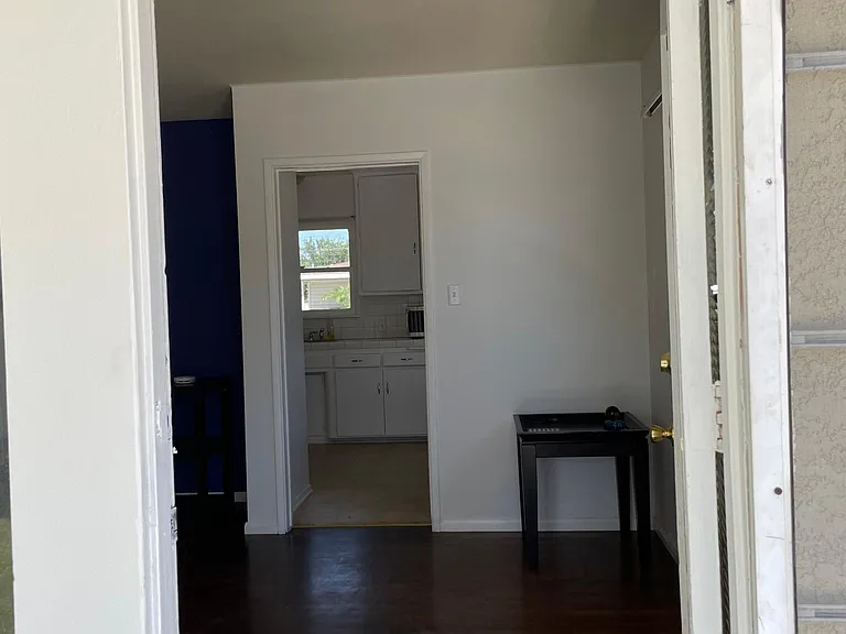 2325 Stearnlee Ave — Photo 5
