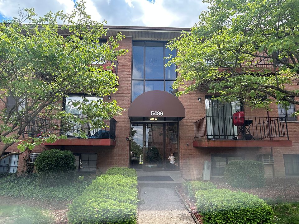 1st image of 5486 Camelot Dr APT 26