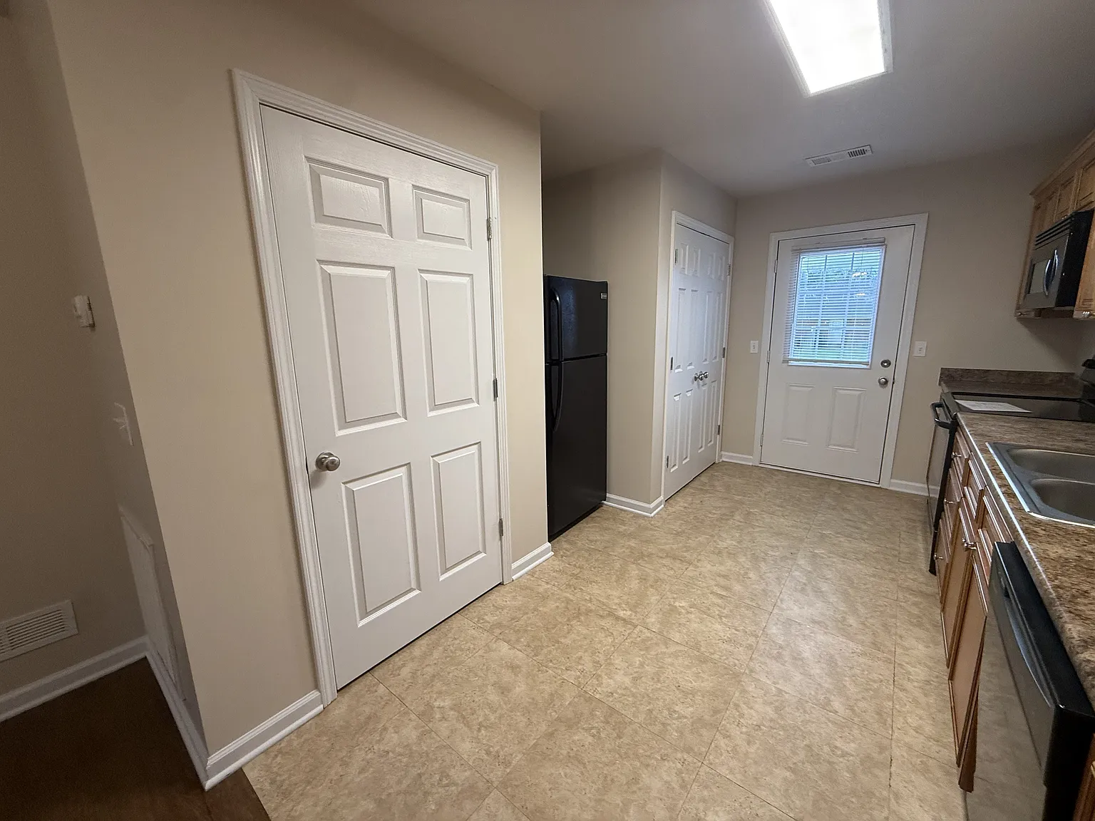 2205 Opportunity Drive - C — Photo 4