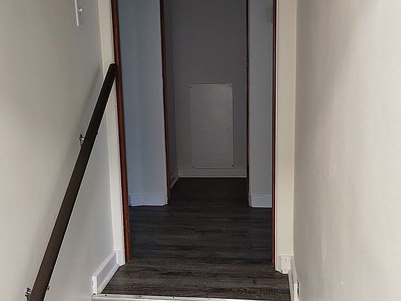 2nd image of 1535 Robertson Ave