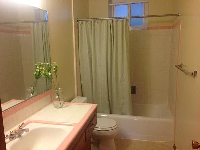2 bed, 700 sqft, $1,895 — Photo 3