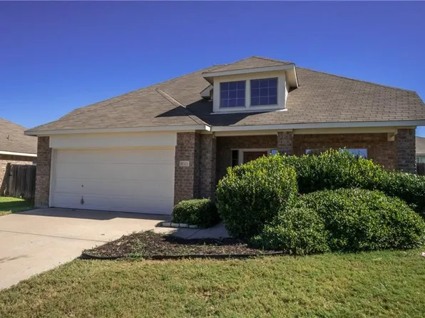 9329 Rhoni Ct, Fort Worth, TX 76140