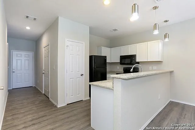 7103 Georgeann Dr — Photo 4