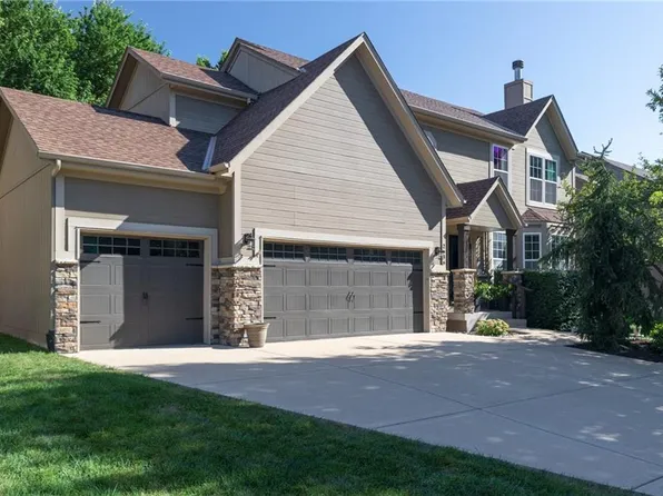 2636 Whitney St, Olathe, KS 66061