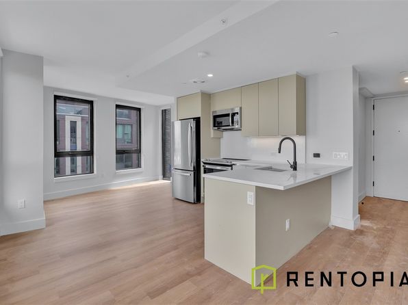 130 Hope St #202N