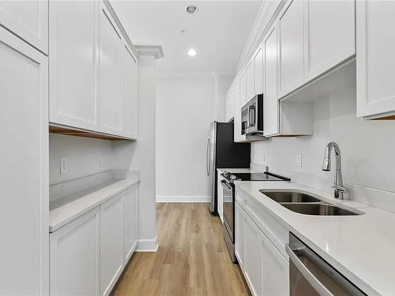 1903 W Bristol Ave #2 — Photo 33