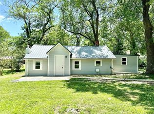305 W Clark St, Butler, MO 64730