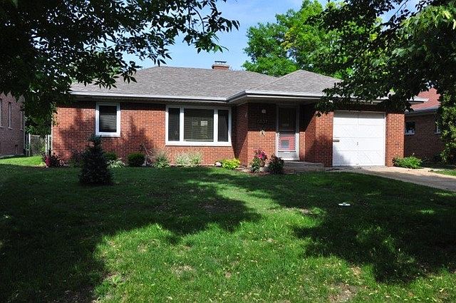 1st image of 6837 N Kilbourn Ave