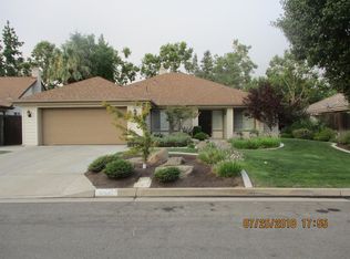 10647 N Coronado Cir, Fresno, CA 93730