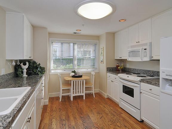 5th image of 1 W Edith Ave APT B108