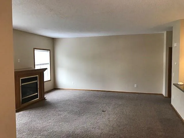 6732 Meadow Grass Ln S — Photo 5