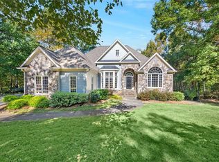 975 Blackberry Trl, Ball Ground, GA