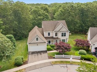 2 Spinnaker Dr #2, Niantic, CT 06357