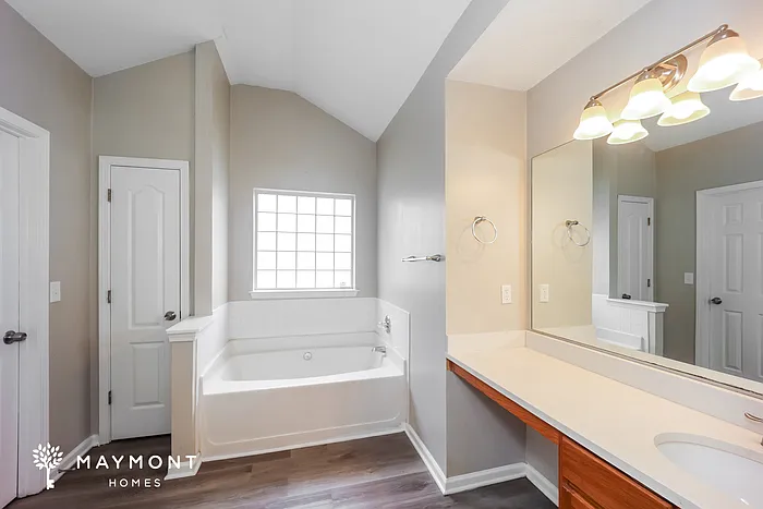 3034 Summer Breeze Dr — Photo 8