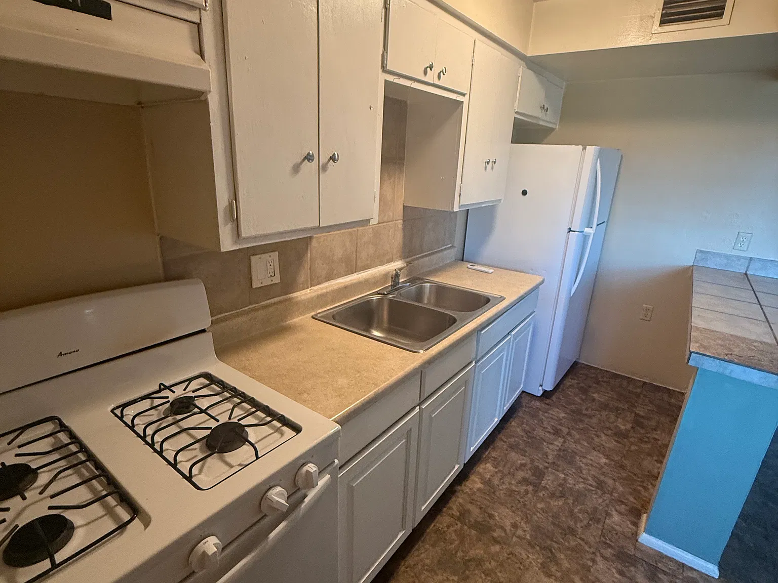 1 bed, 700 sqft, $780 — Photo 2